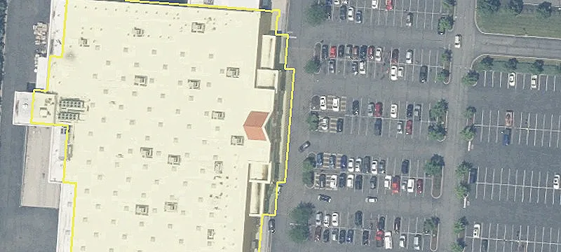 Retail Space in High-Traffic Center
