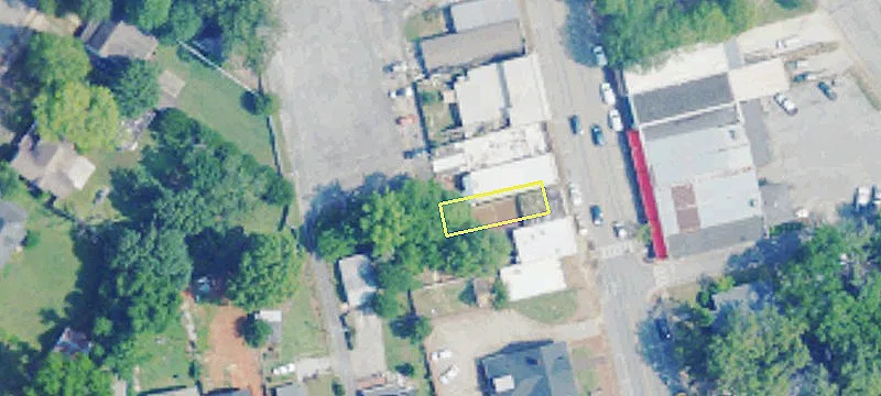 1121 Wood Ave