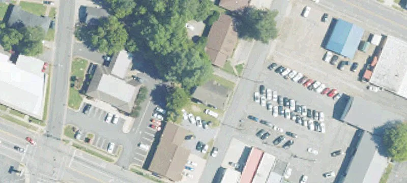 102 Emmett St