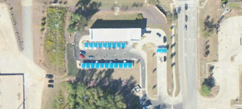 2415 University Dr