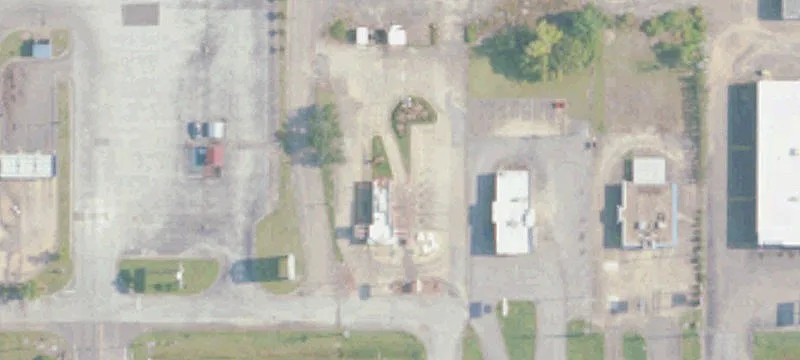 2445 Es Blvd