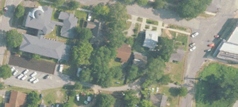 305 James St