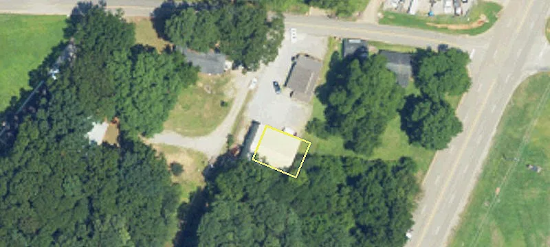 1305 Twin Oaks E Rd