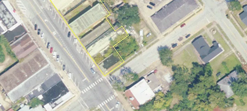 121 Main St