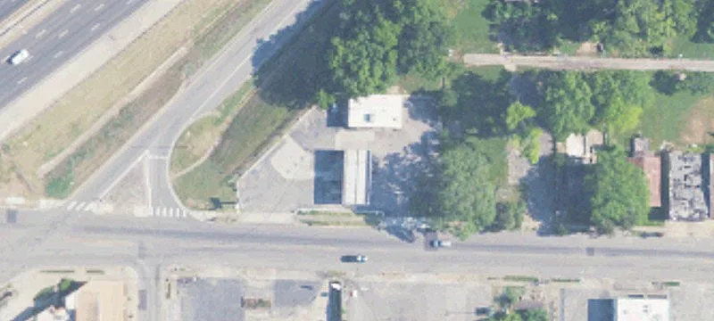 2512 Bush Blvd