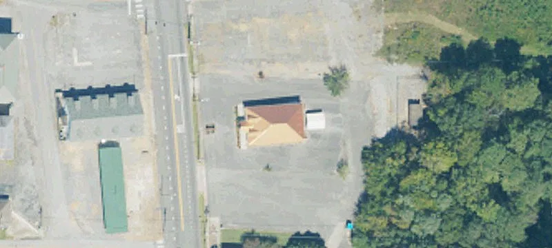 320 Main St