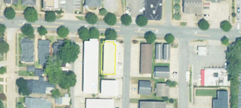 1004 Oak Ave