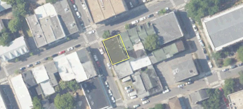 415 Dauphin St