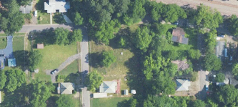 100 2nd St