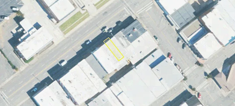 223 2nd E Ave