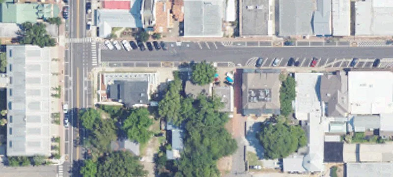 302 De La Mare Ave