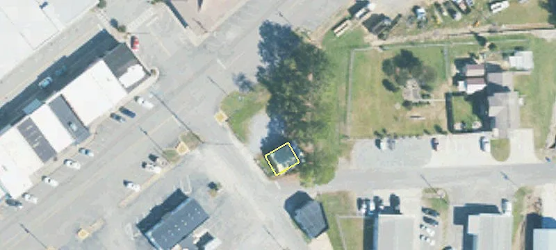 200 3rd S St
