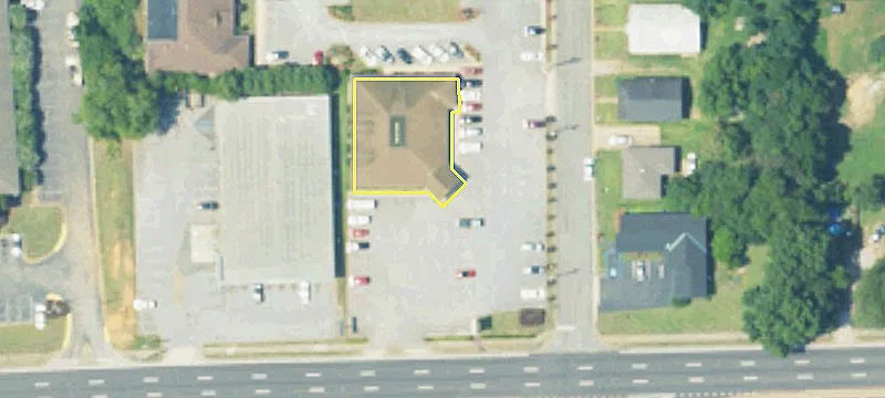 1718 Veterans Memorial Pkwy