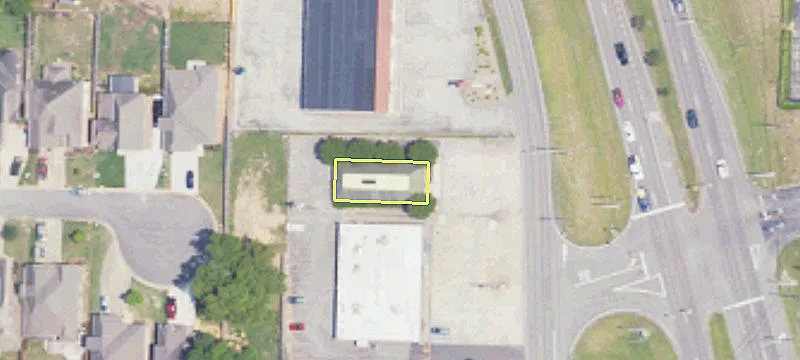 1324 Main St