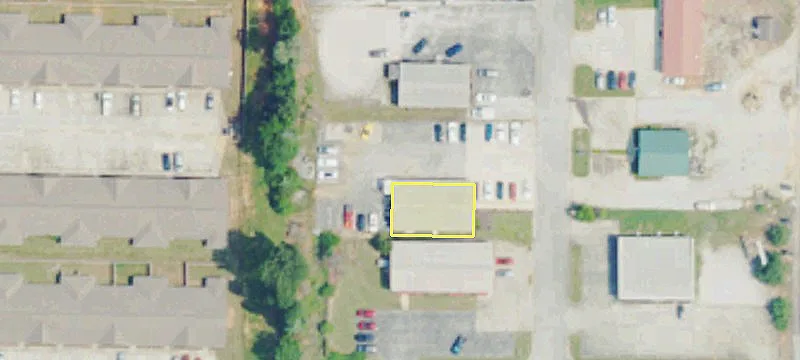 2803 Mall Dr