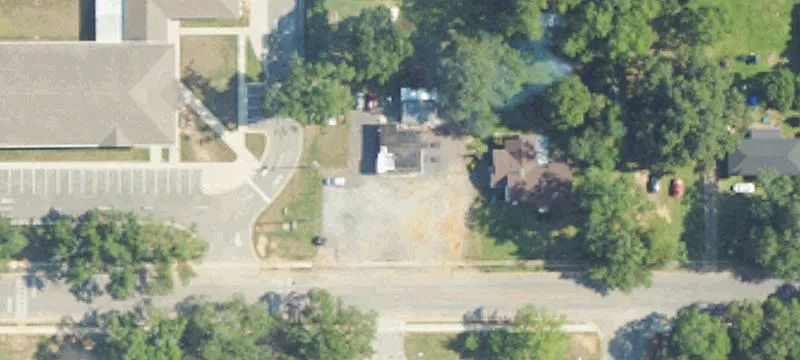 8140 Lebaron Ave