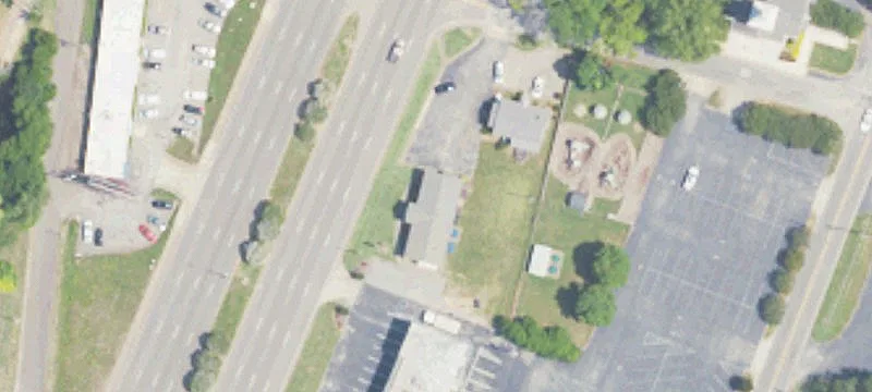 9617 Pkwy E Pkwy