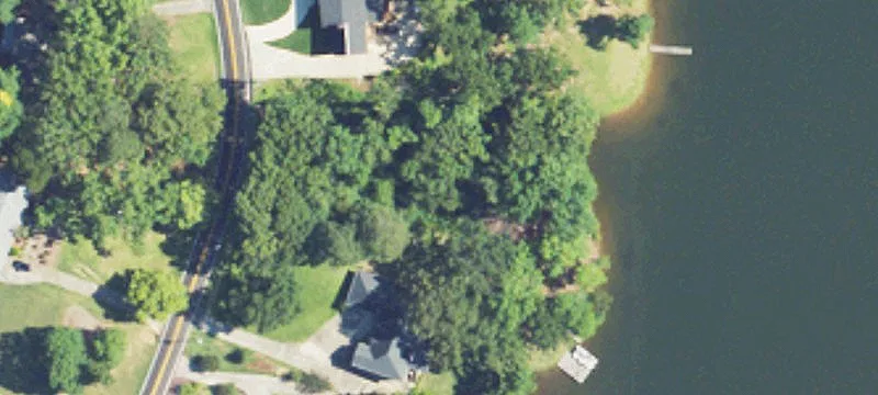 2244 Lakeside Dr