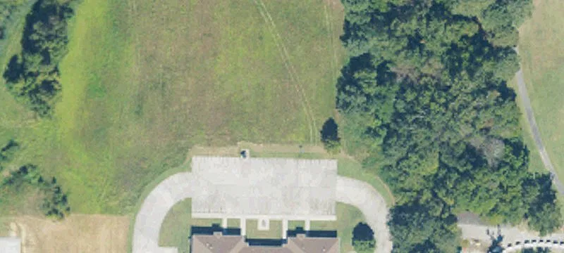 121 Golfview NE Dr