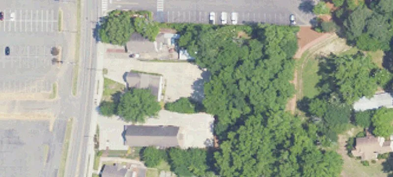 915 Main St