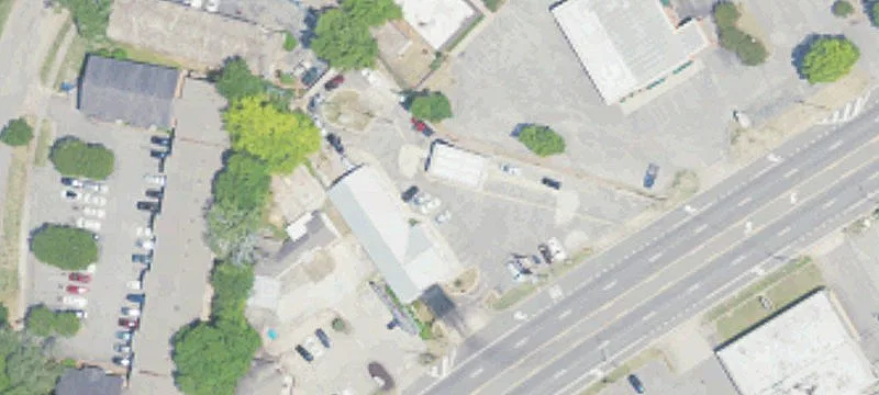 8920 Pkwy E Pkwy