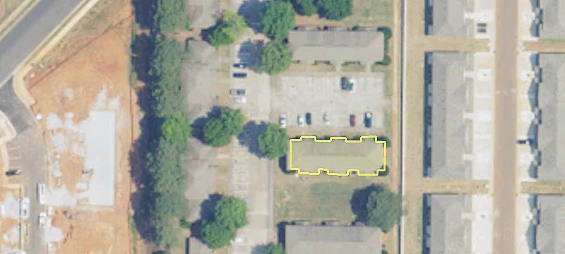 135 Royal Dr