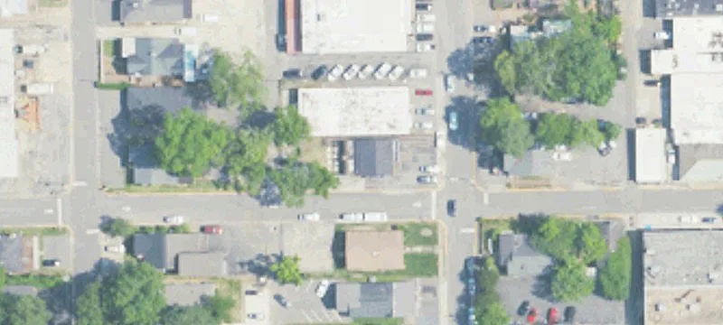 2832 Linden Ave
