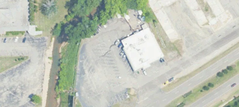 2504 Crestwood Blvd