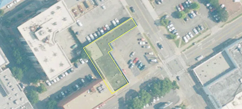 215 Clinton E Ave