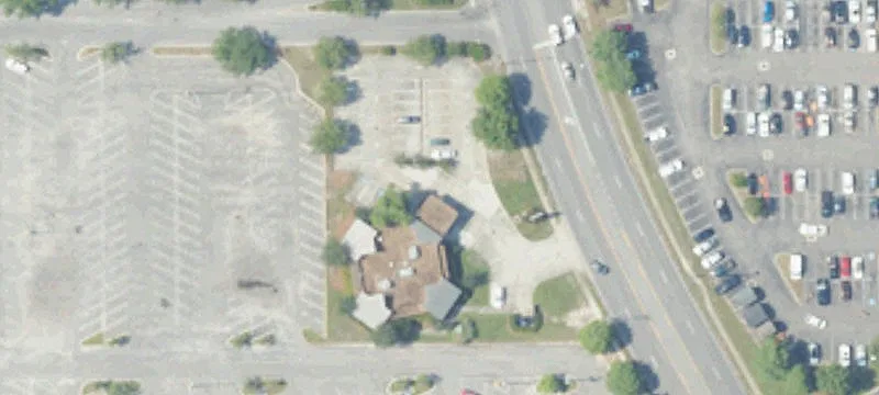900 Montlimar Dr