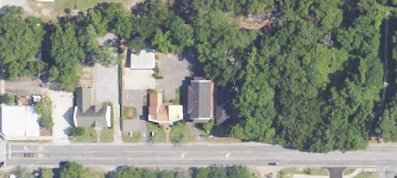 809 Daphne Ave