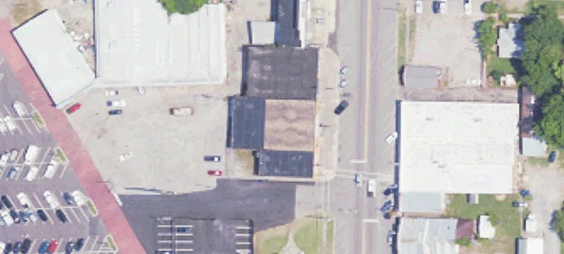 221 Main N St