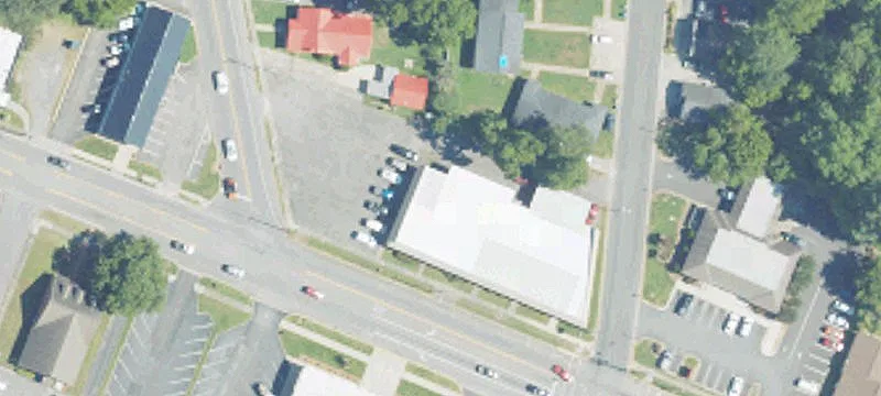301 Main St