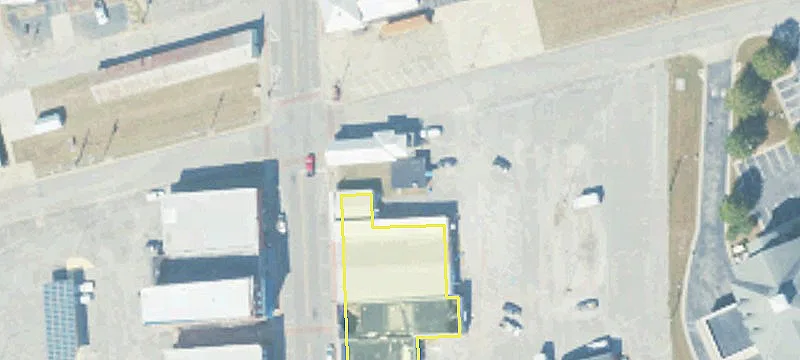 122 Ctr Ave