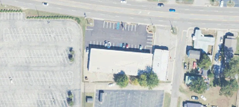 832 Snow St