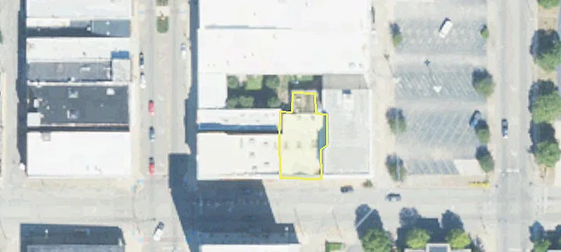 11 10th St