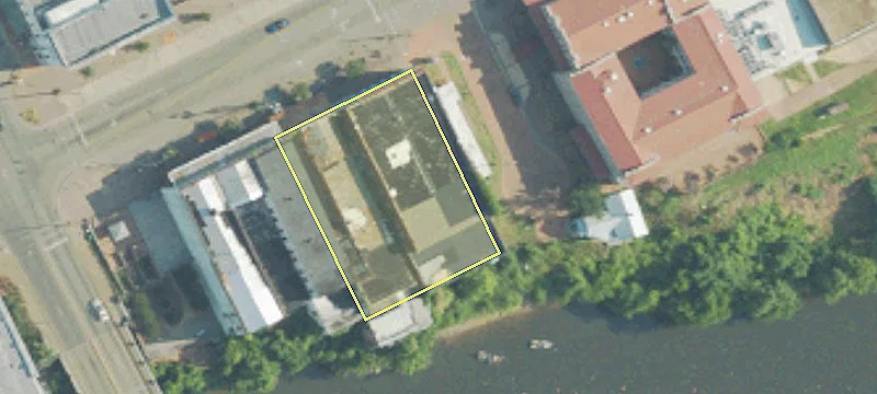 1124 Water Ave