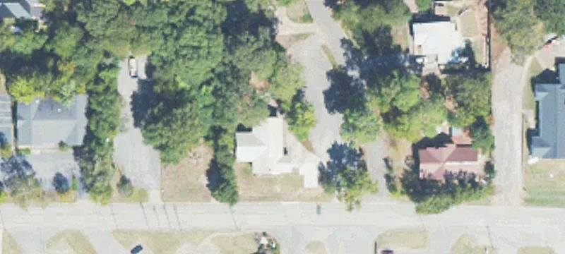 1900 Christine Ave