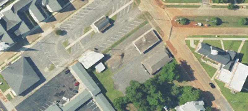 306 Edwards St