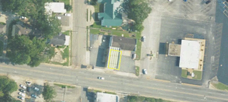 1082 Main St