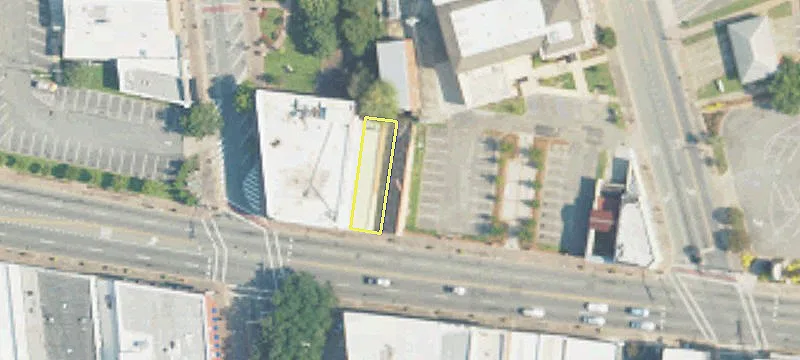 123 Main St