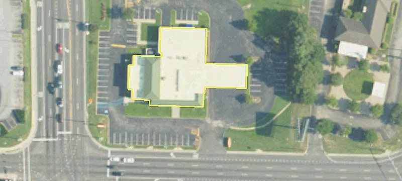 2872 Main St