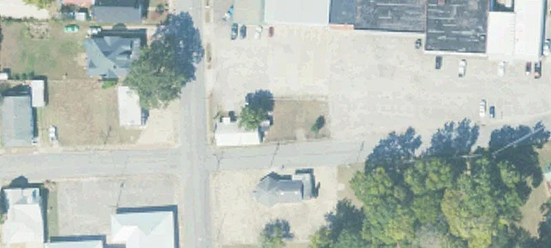 302 Ctr Ave