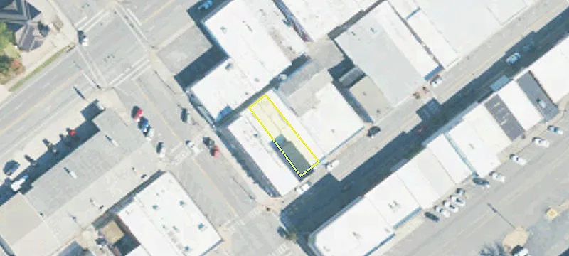 204 1st E Ave