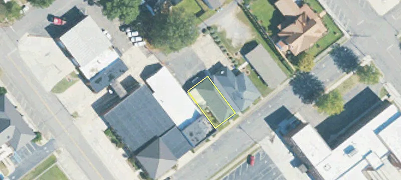206 3rd E Ave