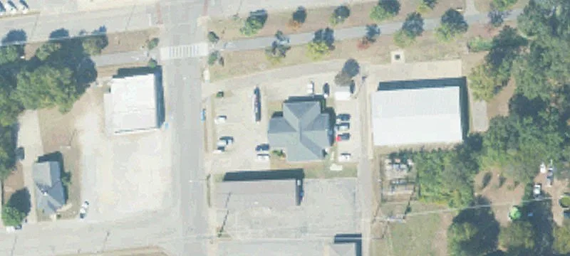 126 Ctr Ave