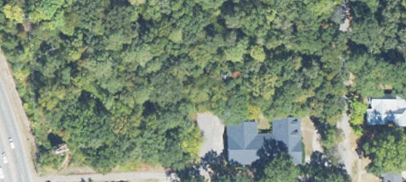 2222 Leighton Ave