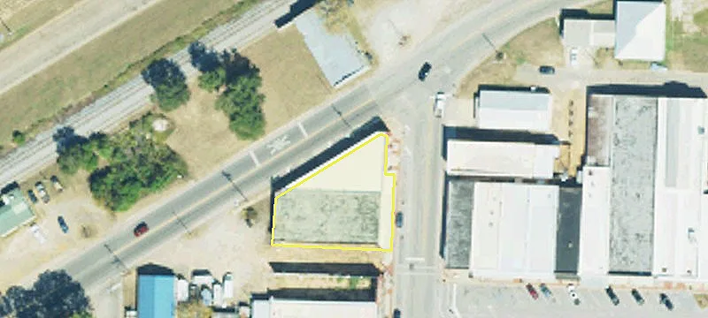 2 Main St