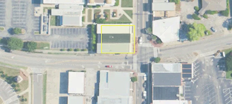 100 College St