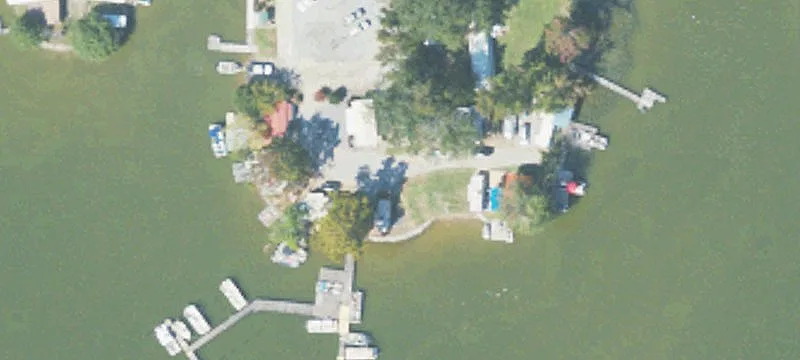 111 Lakeshore Ln